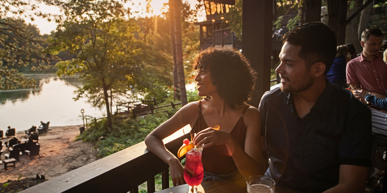 Couple enjoying a drink at Ishnala supper club