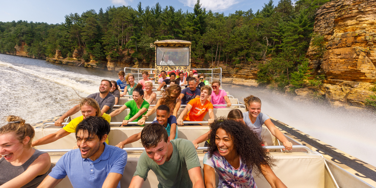 boat tours at wisconsin dells